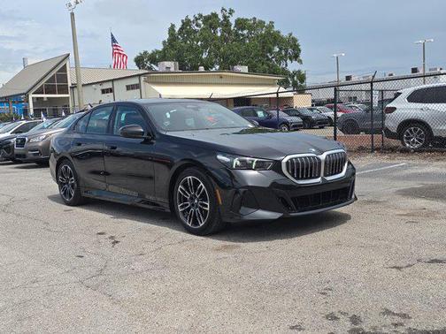 2025 BMW 530 i