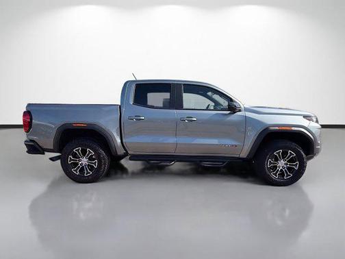 Sterling Metallic 2024 GMC Canyon AT4