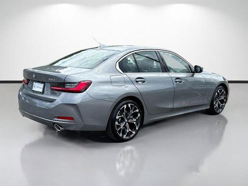 Skyscraper Grey Metallic 2026 BMW 330 xDrive NA