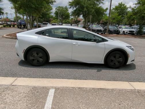2023 Toyota Prius LE