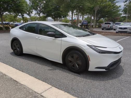 2023 Toyota Prius LE