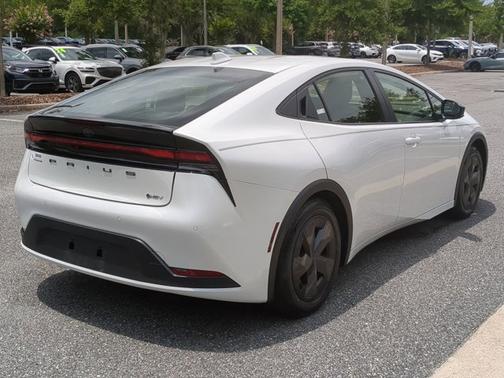 2023 Toyota Prius LE