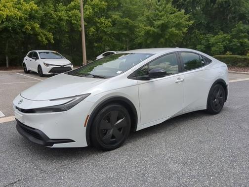 2023 Toyota Prius LE