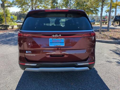2024 Kia Carnival LX