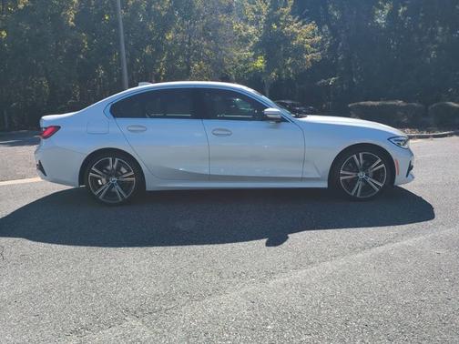 2021 BMW 330 i