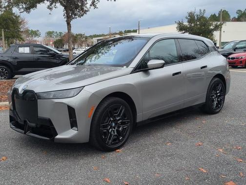 2026 BMW iX xDrive60