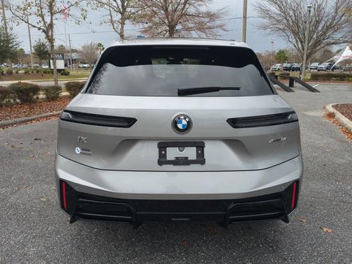 2026 BMW iX xDrive60