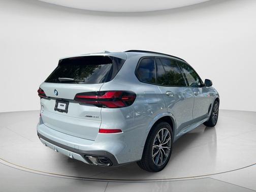 Brooklyn Grey Metallic 2026 BMW X5 xDrive40i