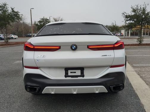 2025 BMW X6 xDrive40i
