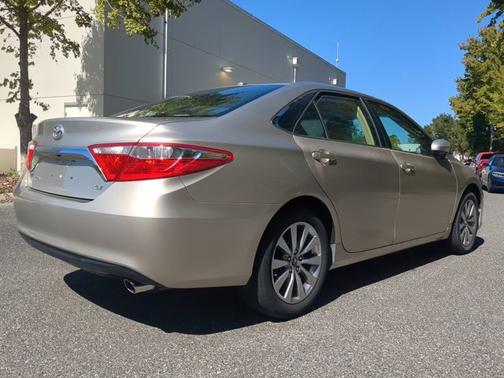 2016 Toyota Camry XLE