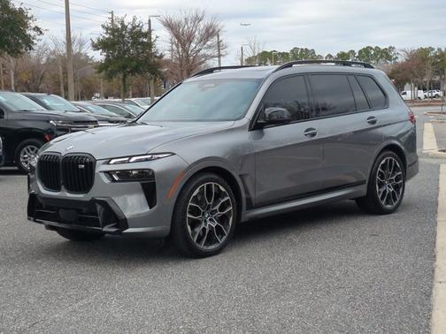 2024 BMW X7 M60i