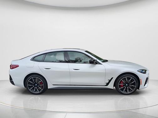 Mineral White Metallic 2026 BMW i4 Gran Coupe M60