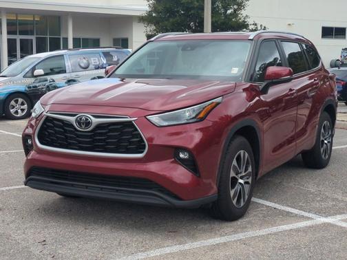 2023 Toyota Highlander XLE