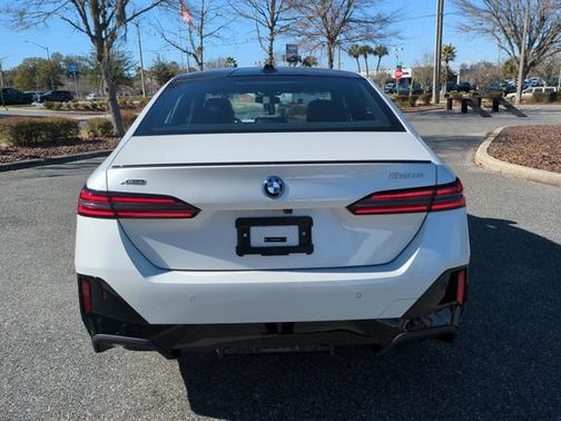 2026 BMW 550e 550e xDrive