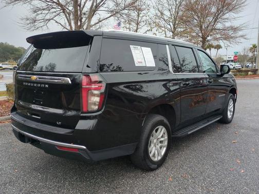 2024 Chevrolet Suburban LT