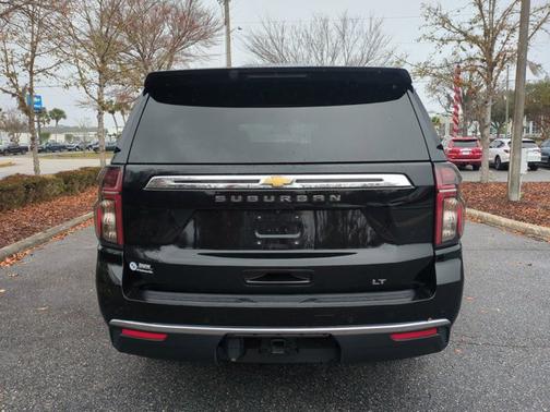 2024 Chevrolet Suburban LT