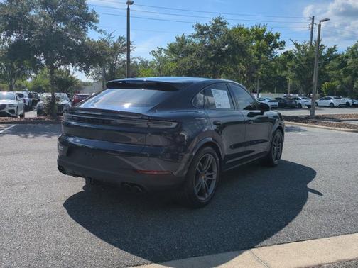 2024 Porsche Cayenne S