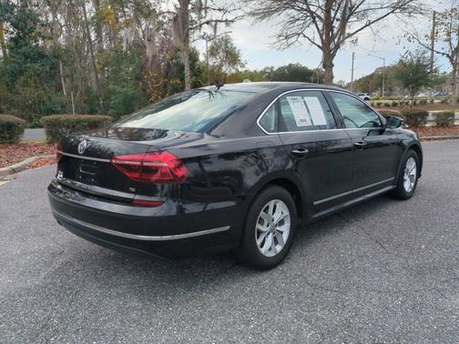 2017 Volkswagen Passat 1.8T S