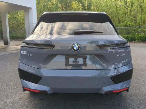 2025 BMW iX xDrive50