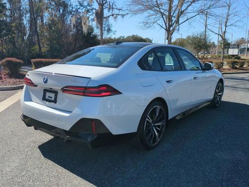 2026 BMW 550e 550e xDrive