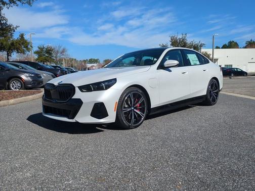 2026 BMW 550e 550e xDrive