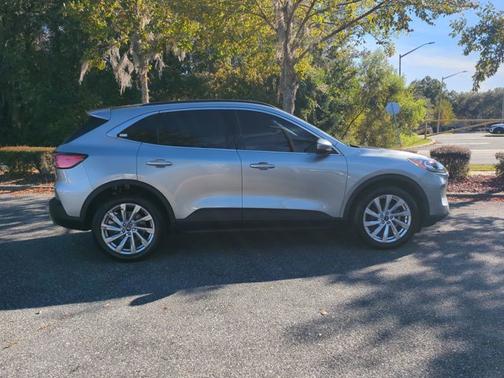 2021 Ford Escape Titanium