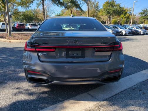 2022 BMW 750 750i xDrive