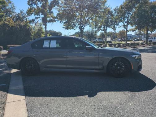 2022 BMW 750 750i xDrive