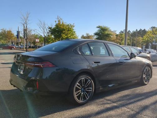 2025 BMW 550e 550e xDrive