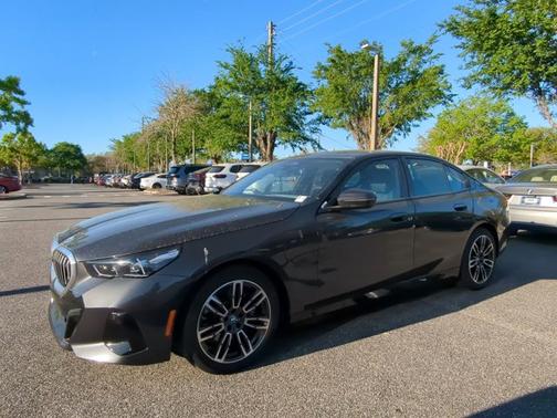 2025 BMW 550e 550e xDrive