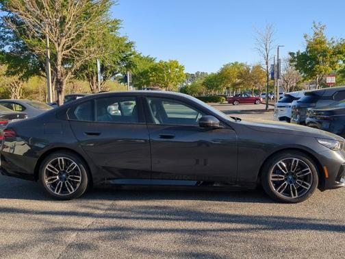 2025 BMW 550e 550e xDrive