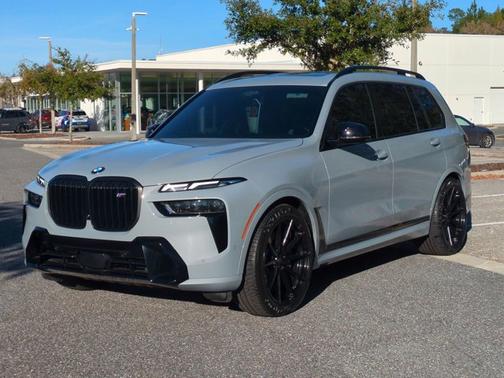 2024 BMW X7 M60i