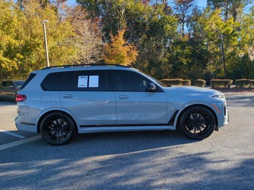 2024 BMW X7 M60i