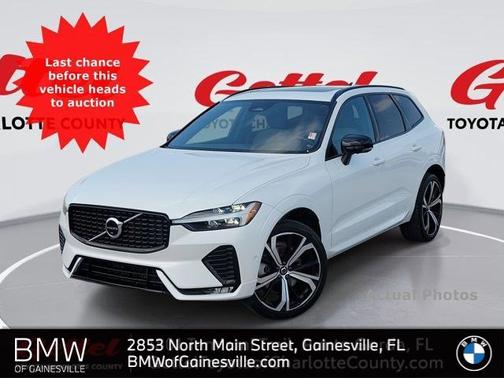 2022 Volvo XC60 R-Design