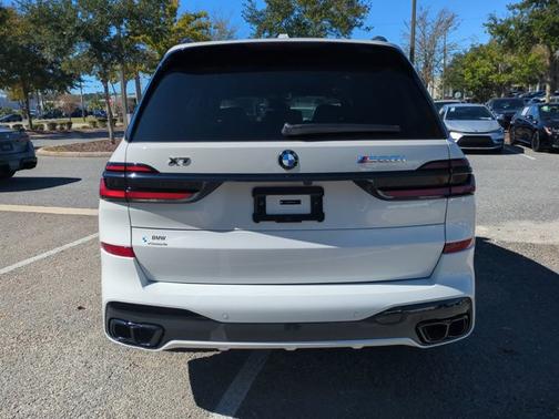 2026 BMW X7 M60i