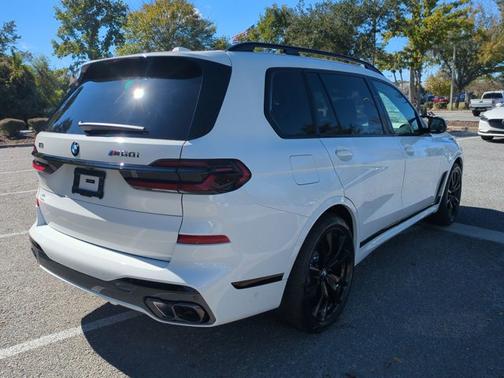 2026 BMW X7 M60i