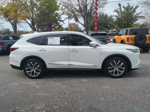 2022 Acura MDX w/Technology Package