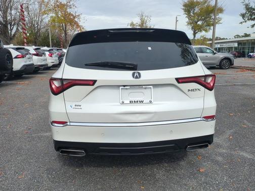 2022 Acura MDX w/Technology Package