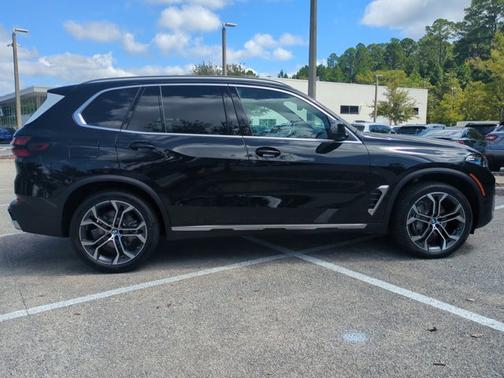 Black Sapphire Metallic 2026 BMW X5 xDrive40i