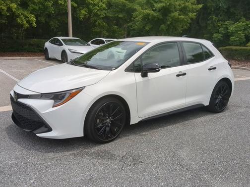 2022 Toyota Corolla Hatchback SE Nightshade Edition