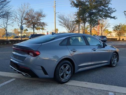 2022 Kia K5 LXS