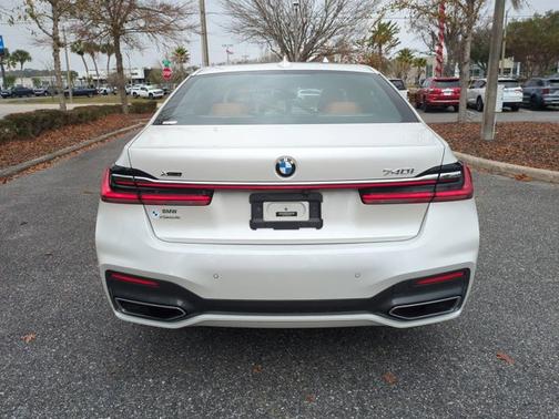 2021 BMW 740 740i xDrive