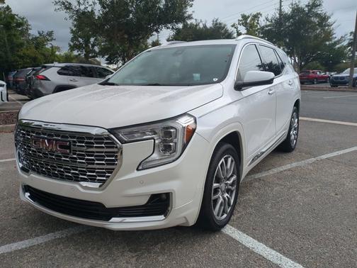 2023 GMC Terrain Denali