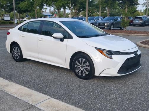2022 Toyota Corolla Hybrid LE