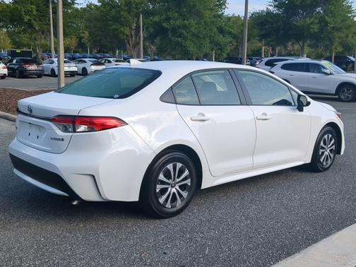 2022 Toyota Corolla Hybrid LE