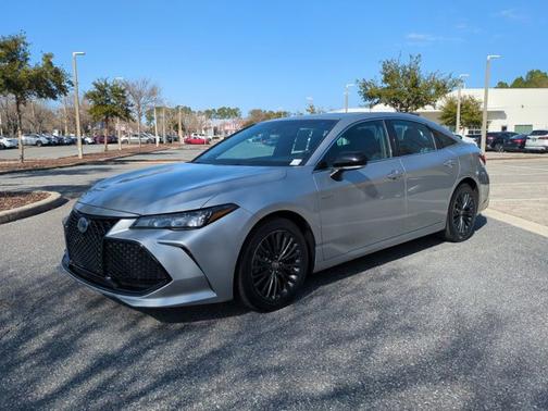 2021 Toyota Avalon Hybrid XSE