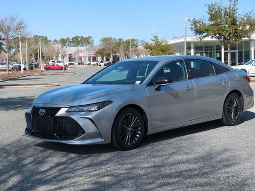 2021 Toyota Avalon Hybrid XSE