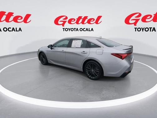 2021 Toyota Avalon Hybrid XSE