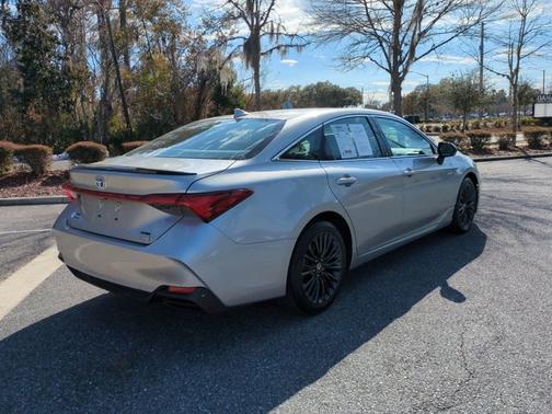 2021 Toyota Avalon Hybrid XSE