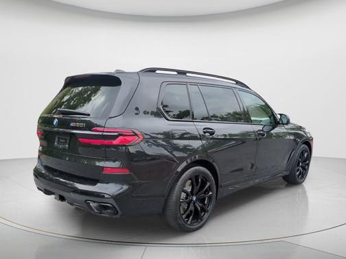 2026 BMW X7 M60i